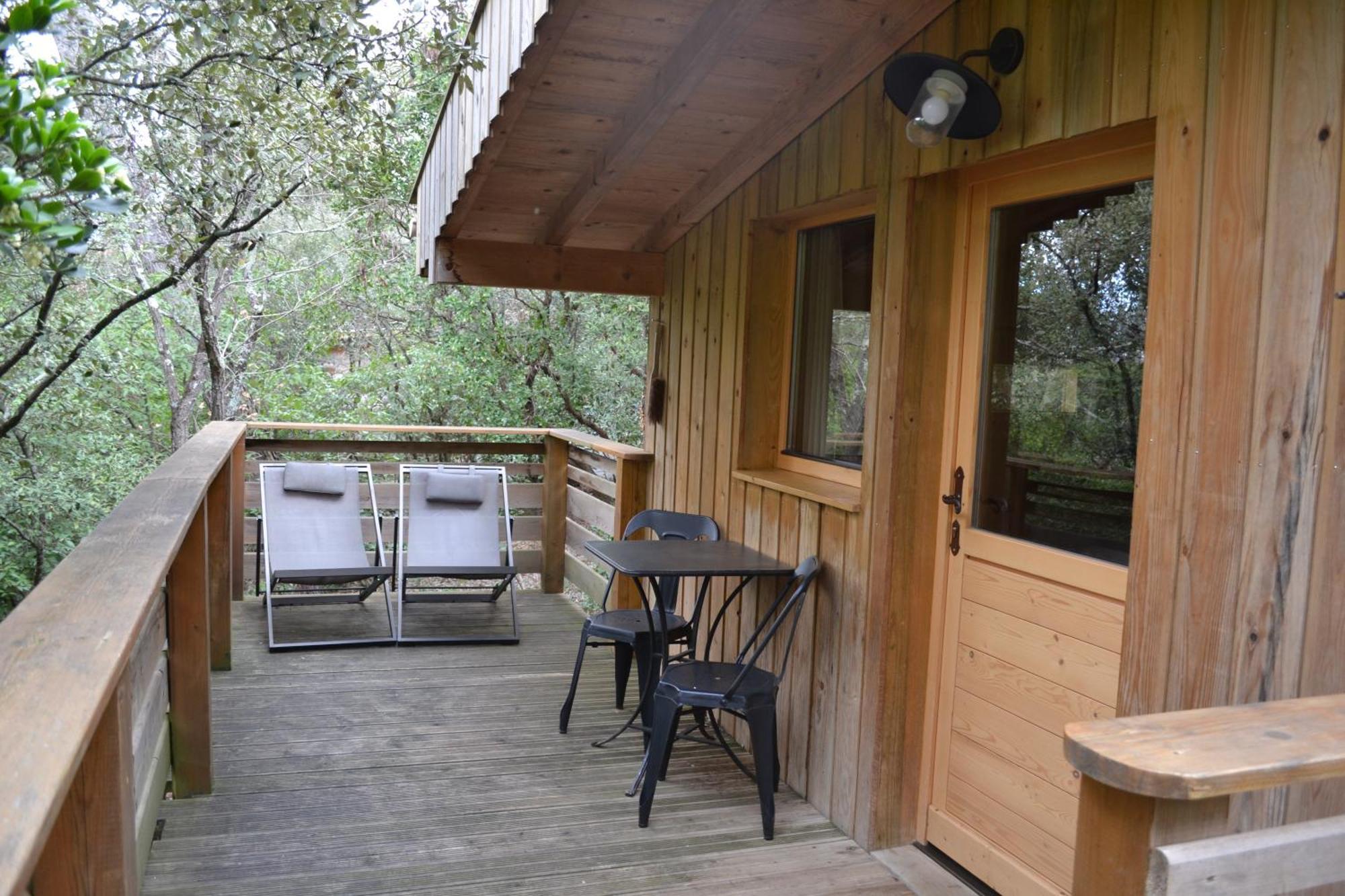 Les Cabanes Dans Les Bois Logis Hotel Villedubert Exterior photo