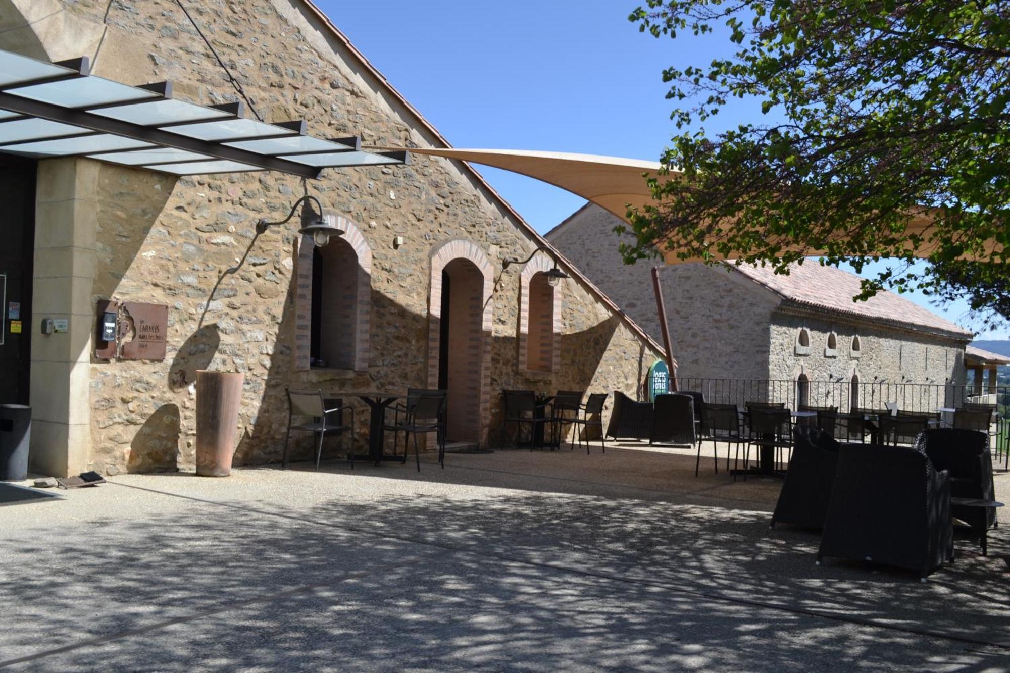Les Cabanes Dans Les Bois Logis Hotel Villedubert Exterior photo