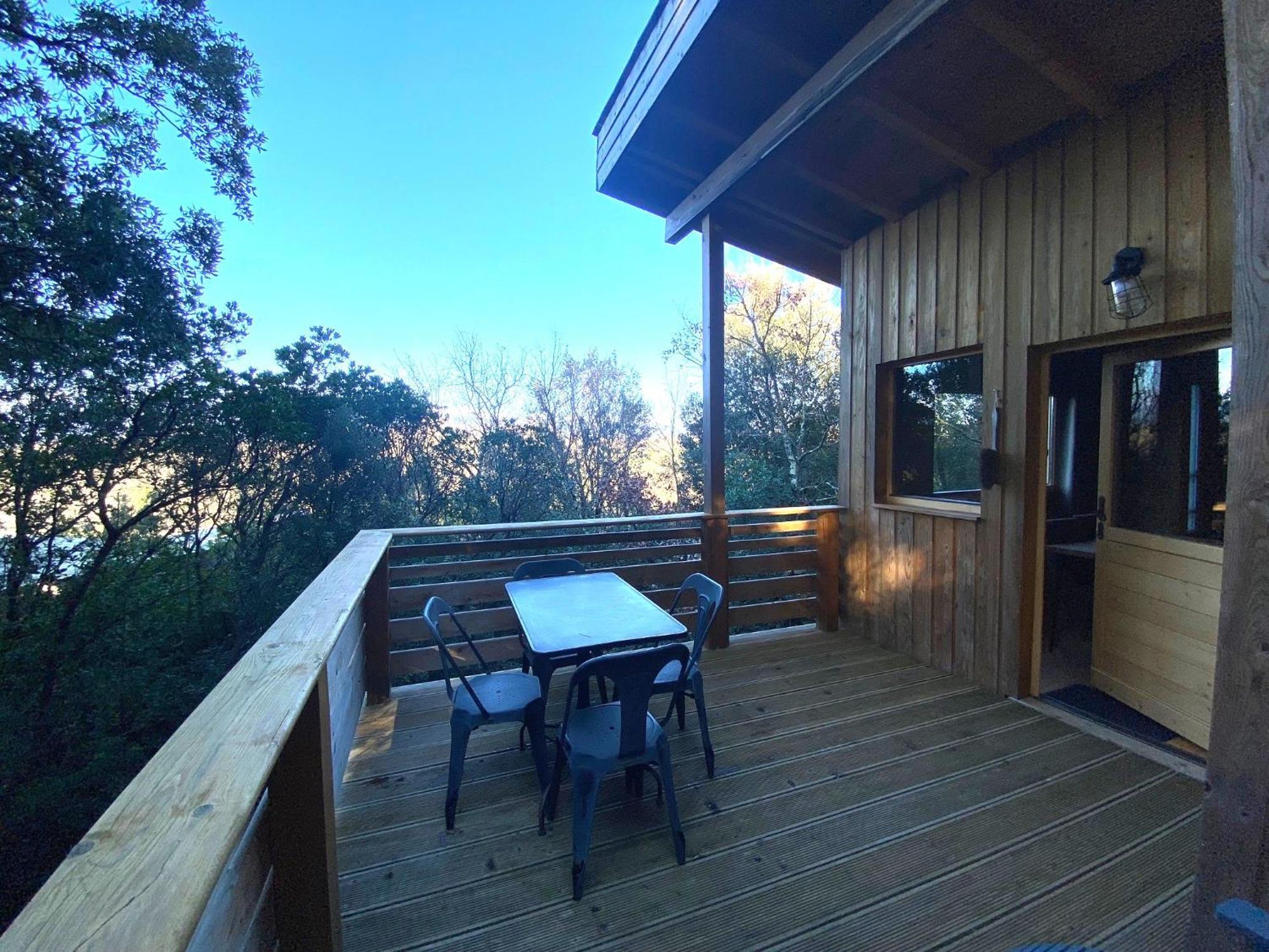 Les Cabanes Dans Les Bois Logis Hotel Villedubert Exterior photo